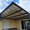 Bâche microperforé sur mesure pour pergola avec fixation par rail aluminium